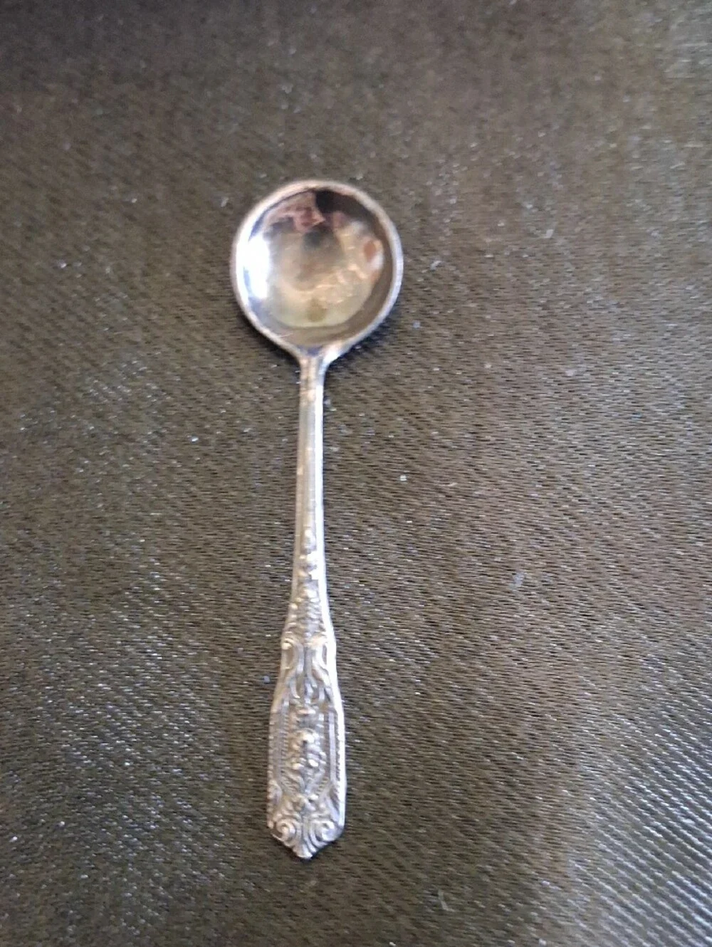 WESTMORLAND Silver Salt Cellar and Spoon Set - Silver